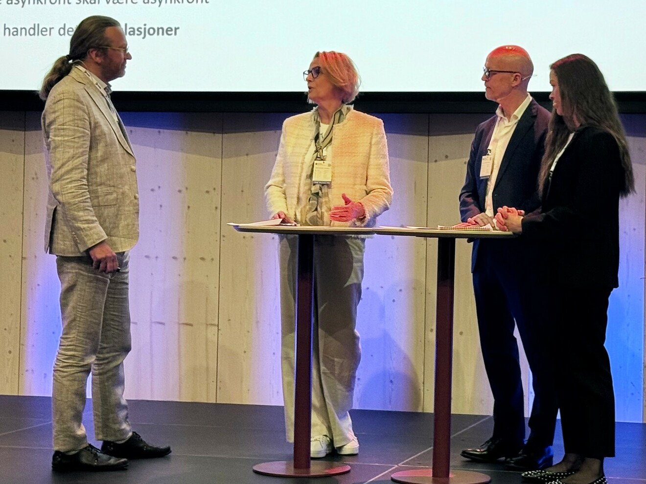 Fra venstre Frode Søreide i AFF, Britt Flo i Molde Næringsforum, Ole J. Rugset i KNN og Miriam Sundnes Otterholm i Næringsforeninga i Ålesundsregionen. 