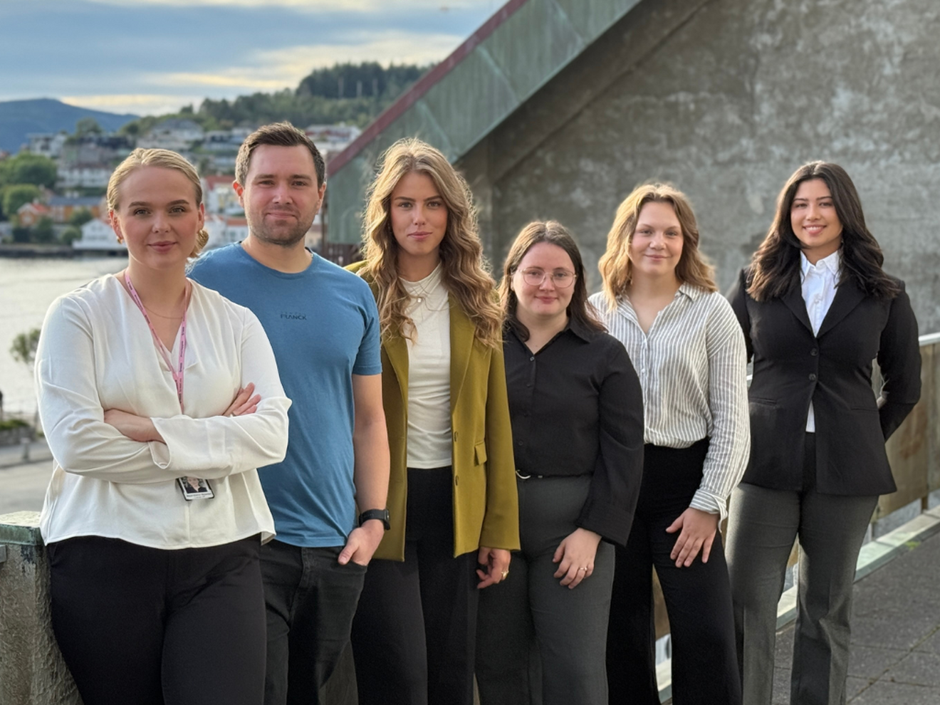 Kom Trainee - to år. to bedrifter. en sterk start.