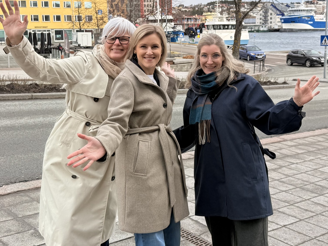 Synnøve Nes, Therese Olsen og Kjærsti Nancke inviterer til Bomfest i sentrum når bommene i Bypakken kommer opp. 